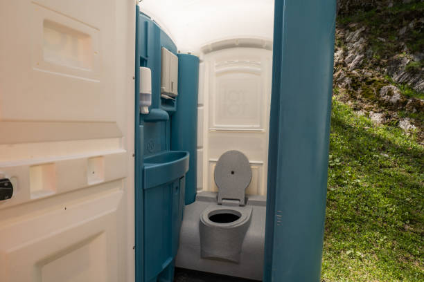 Professional porta potty rental in Cambridge, MN